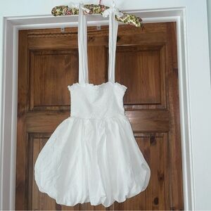 Katie J NYC Adjustable Tie Strap Smock Chest Balloon Waist White Top
